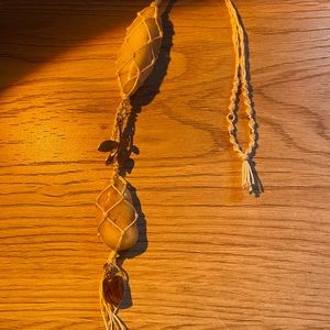 simplistic stone tassel!